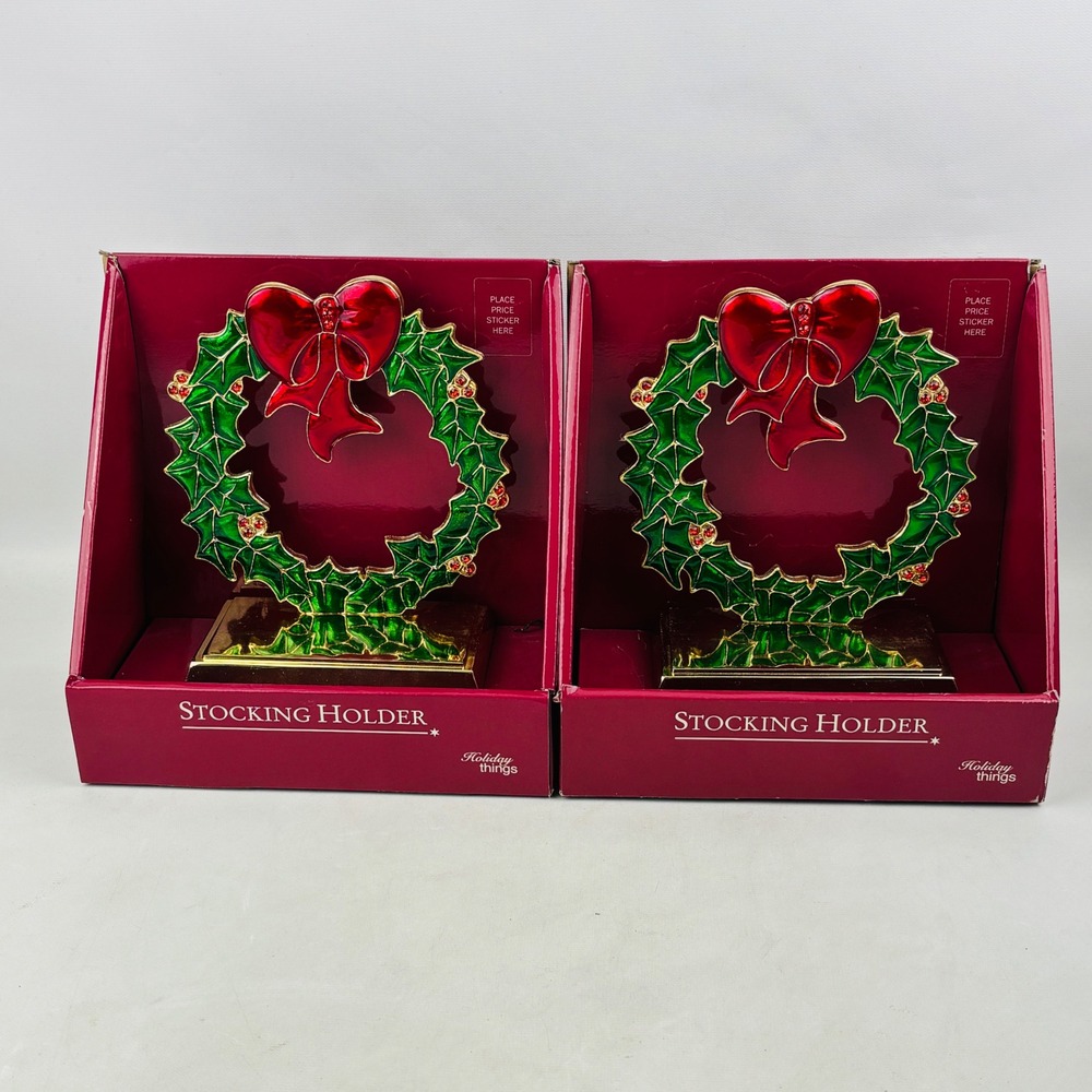 Linens n Things Holiday Holly Berry Christmas Wreath Stocking‎ Holders Set of 2